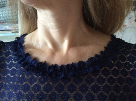 Lace finish on the neckline - a unique feature!